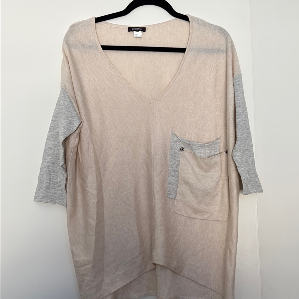 Kermit’s Beige and Gray V-Neck Sweater with Pocket